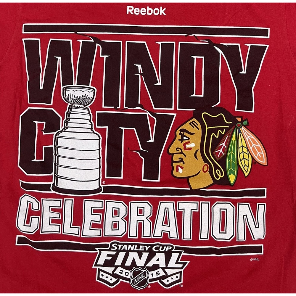 Chicago‎ Blackhawks T-shirt Small 2015 Stanley Cup Champions Reebok Windy City